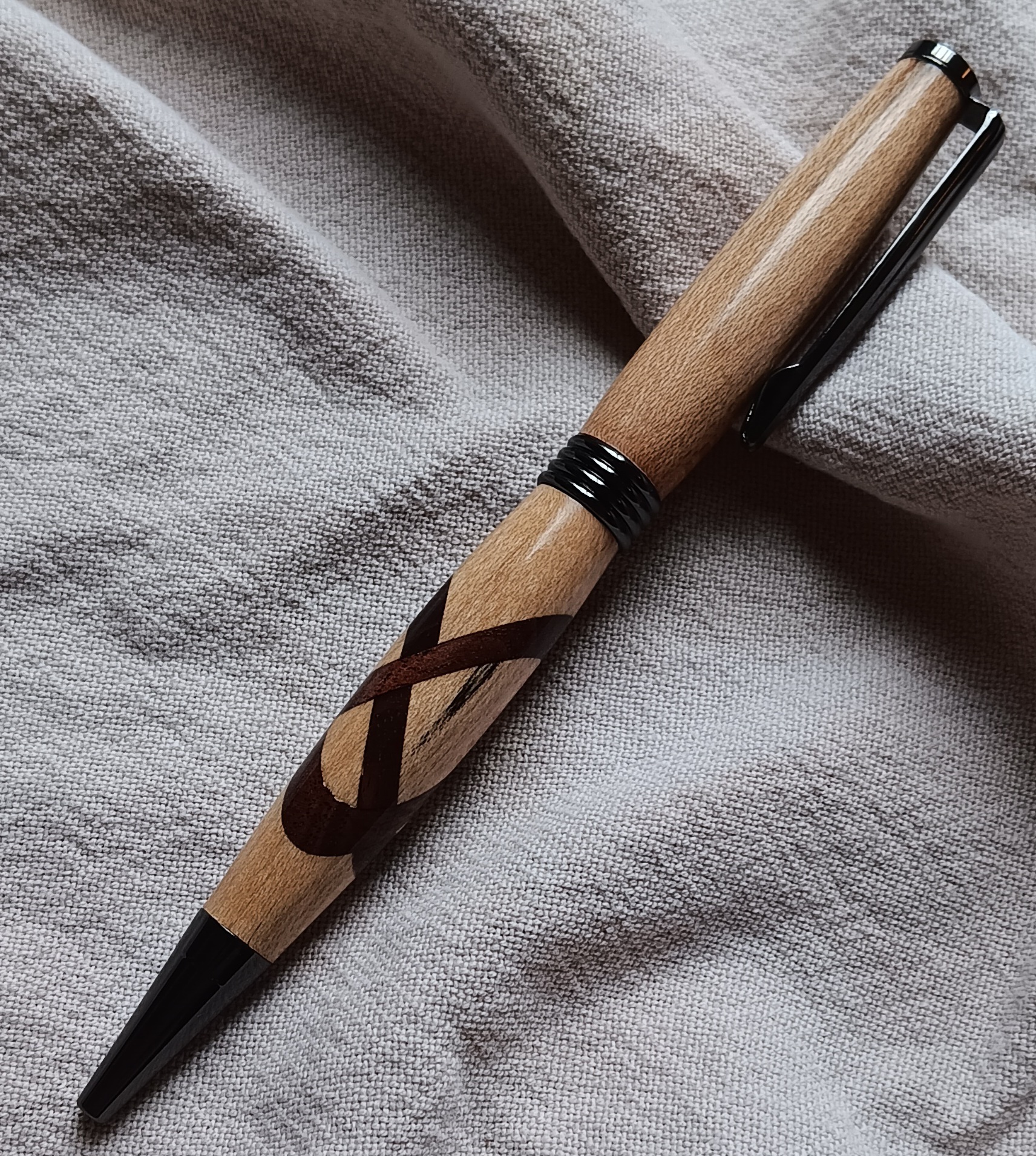 Rollerball Twist Pen