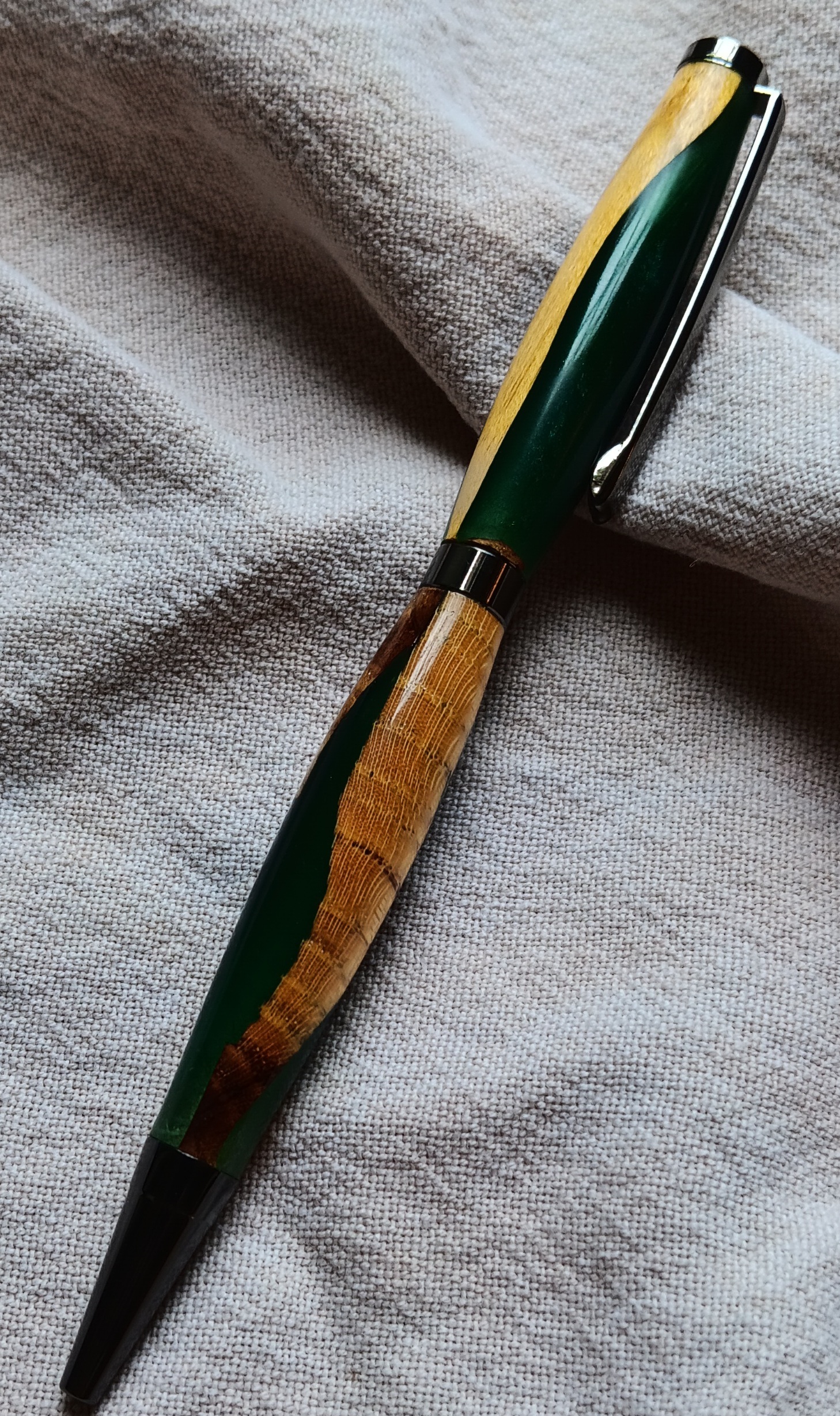 Rollerball Twist Pen